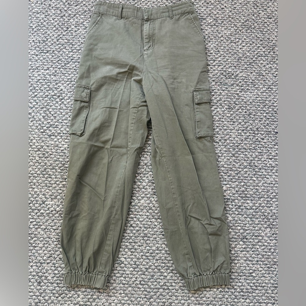 Forever 21 Green Wide Leg Pants with Relaxed Fit
